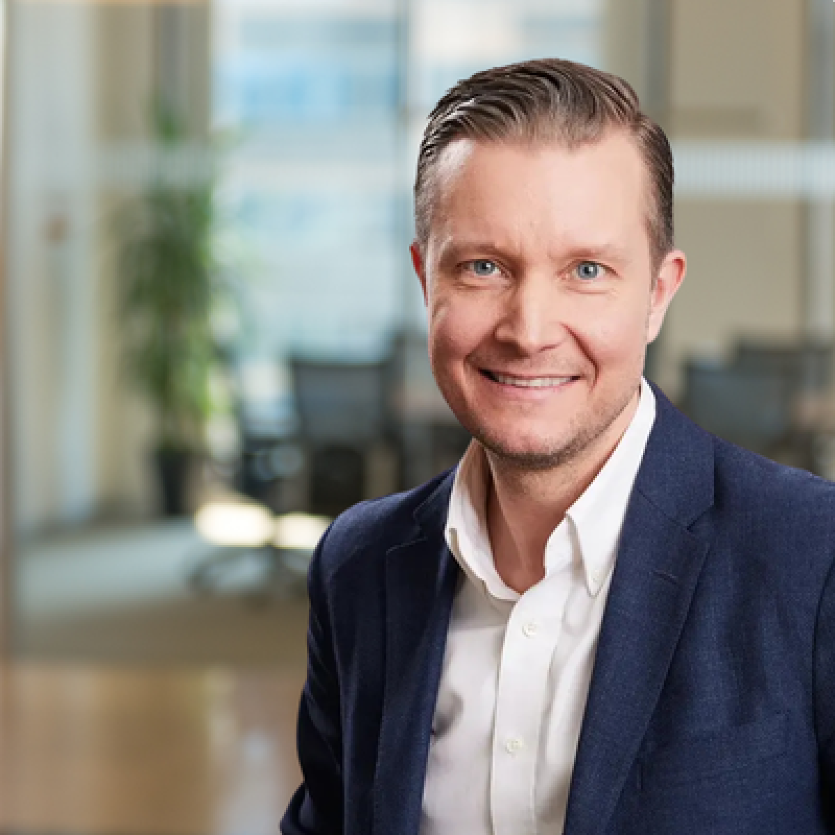 Copy Of Rund Bild Tobias Simolin