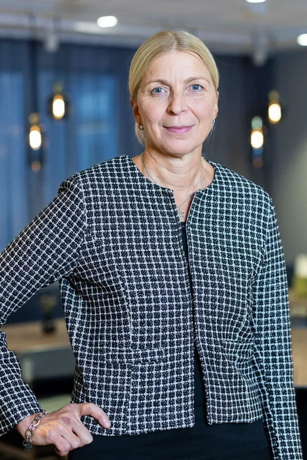 Implema Katarina Sutrowitz 2 L