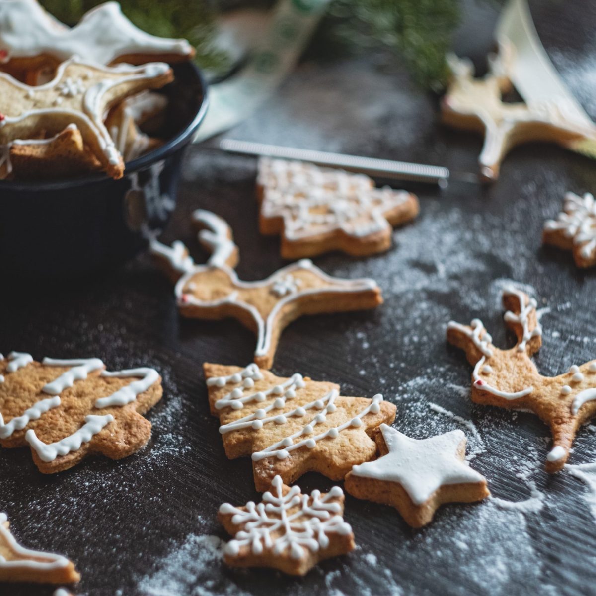 God Jul och gott nytt år önskar Implema
